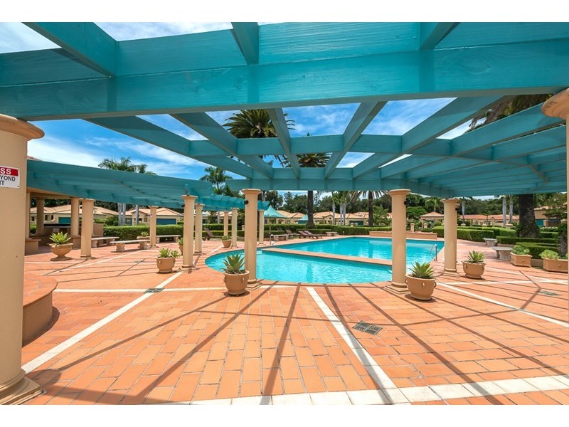 84/3275 Palladian Drive, Hope Island QLD 4212