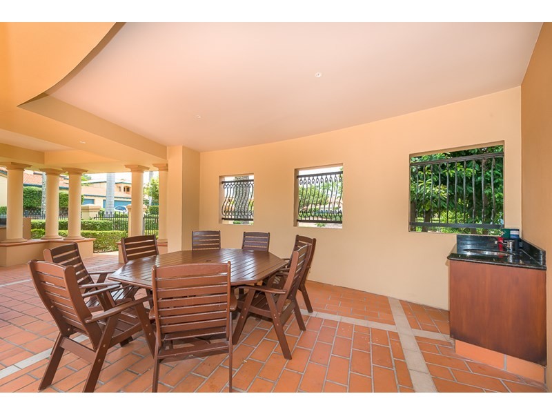 84/3275 Palladian Drive, Hope Island QLD 4212