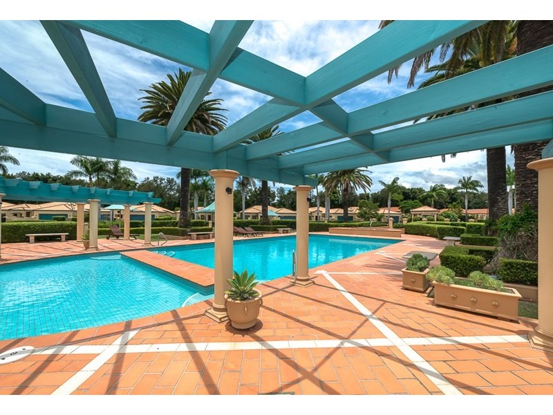 84/3275 Palladian Drive, Hope Island QLD 4212