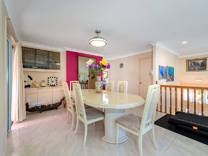 2 Camelot Crescent, Hollywell QLD 4216