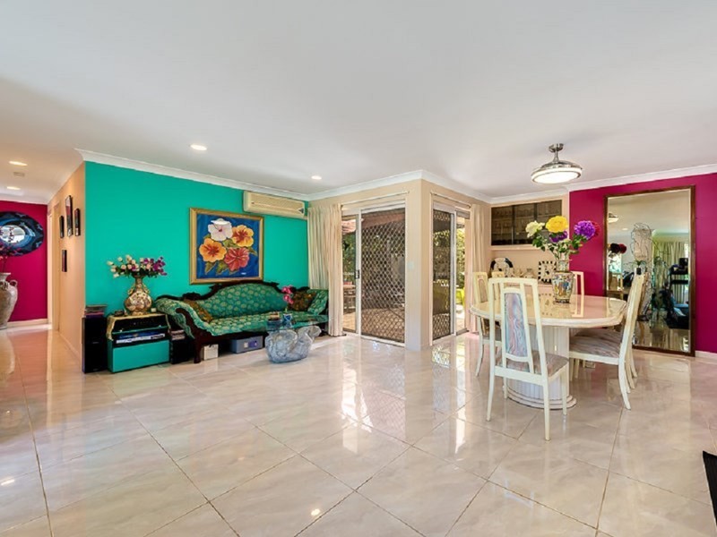 2 Camelot Crescent, Hollywell QLD 4216