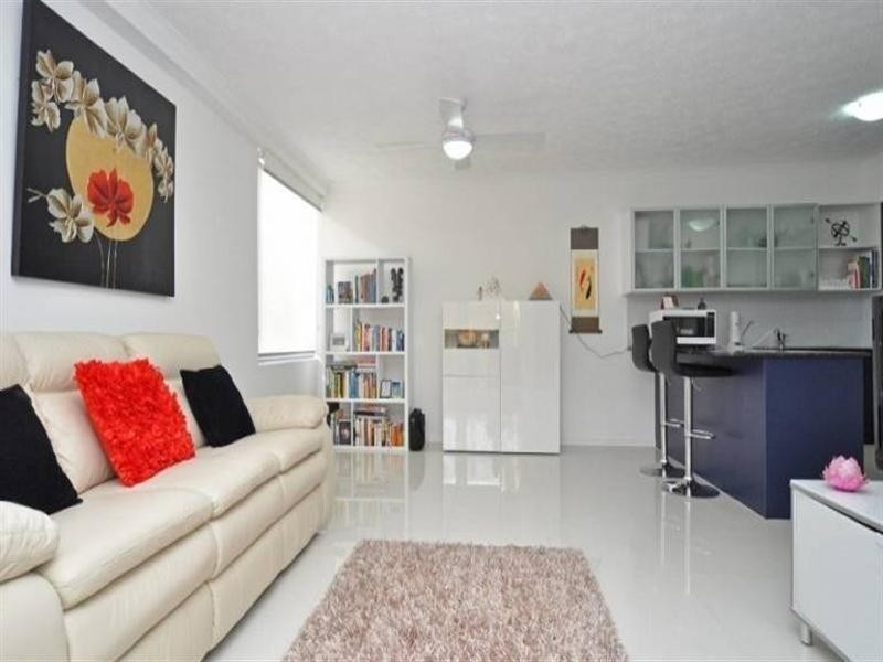 12/414 Marine Parade, Biggera Waters QLD 4216