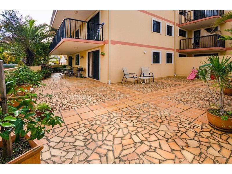 1/28 Little Norman Street, Southport QLD 4215