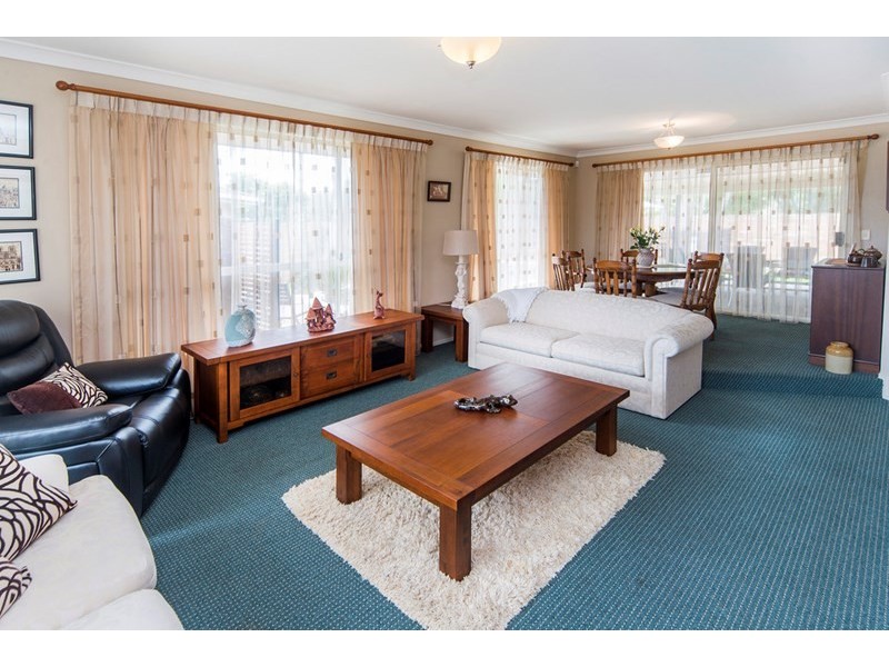 3 Greenwich Court, Runaway Bay QLD 4216