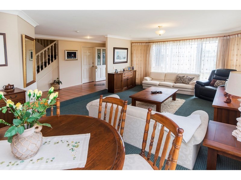 3 Greenwich Court, Runaway Bay QLD 4216