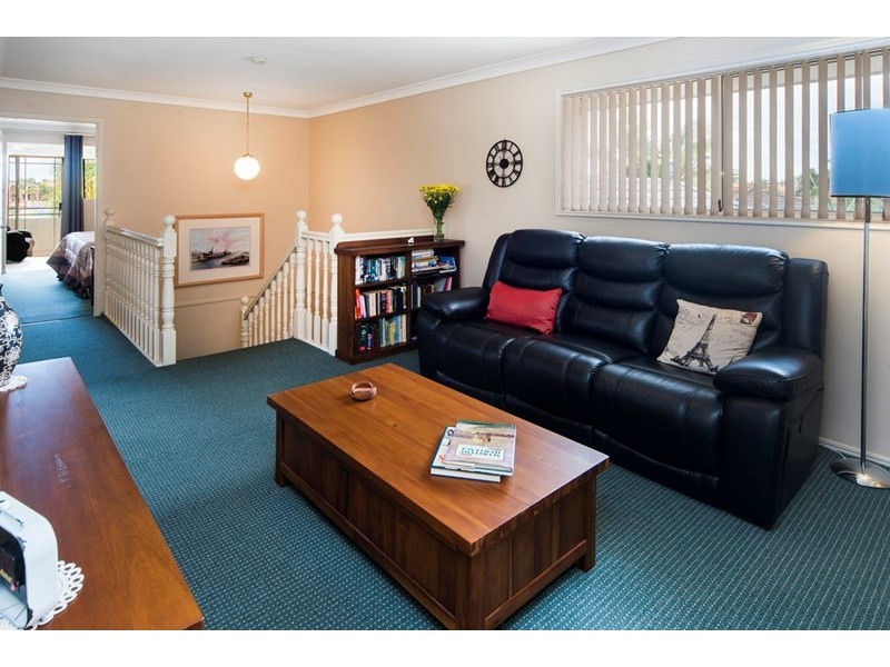 3 Greenwich Court, Runaway Bay QLD 4216