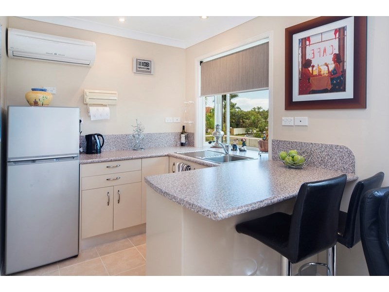 3 Greenwich Court, Runaway Bay QLD 4216