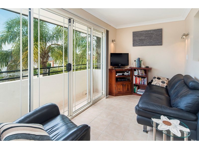 3 Greenwich Court, Runaway Bay QLD 4216