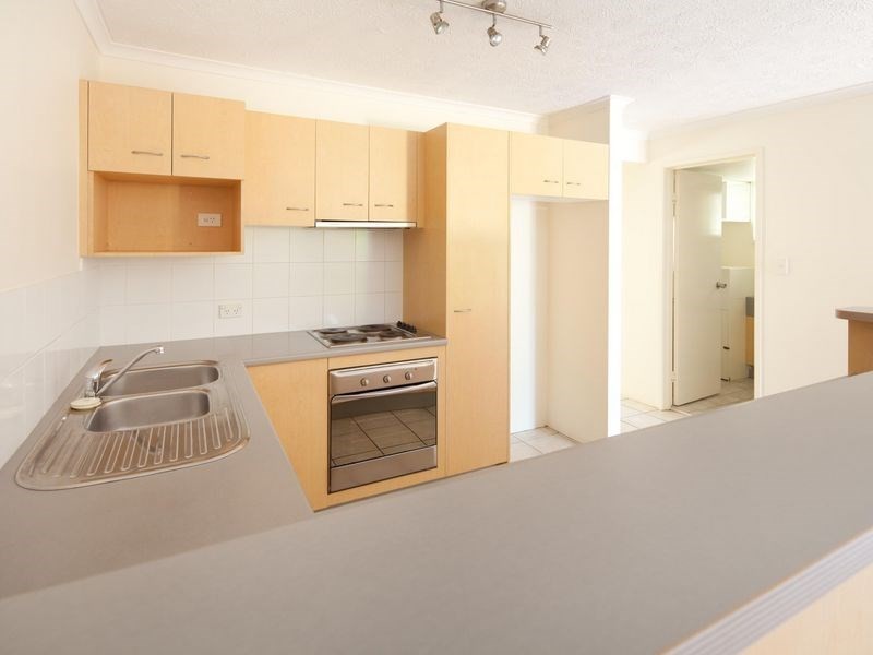 7/9 Bright Avenue, Labrador QLD 4215