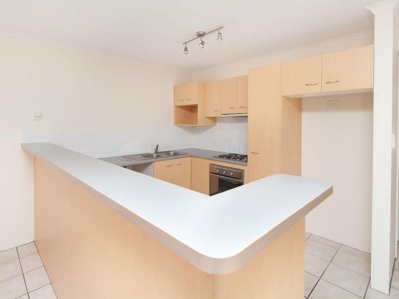 7/9 Bright Avenue, Labrador QLD 4215