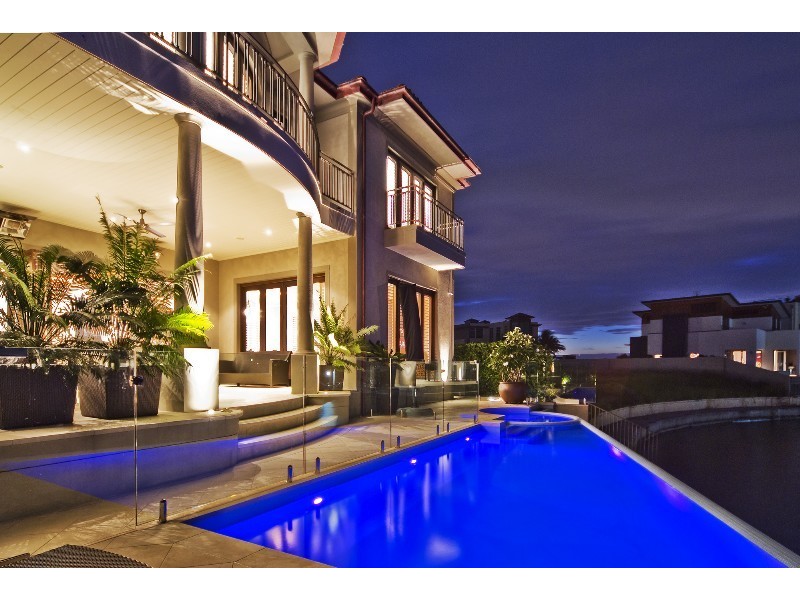 Paradise Point QLD 4216