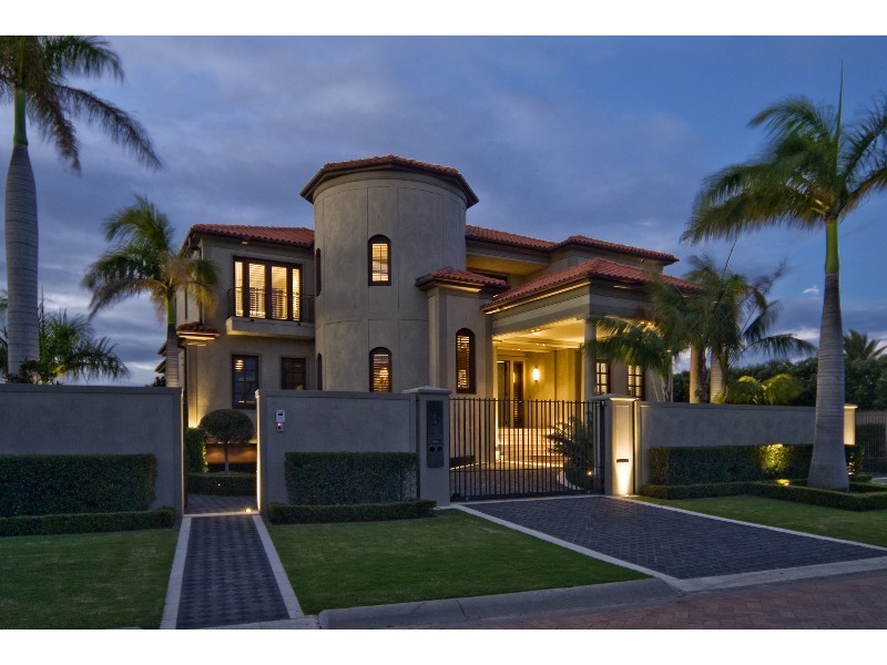 Paradise Point QLD 4216