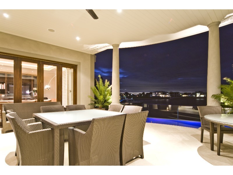 Paradise Point QLD 4216