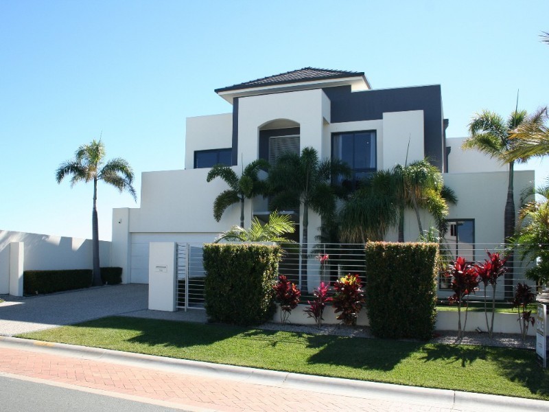 15 Hampton Court, Paradise Point QLD 4216