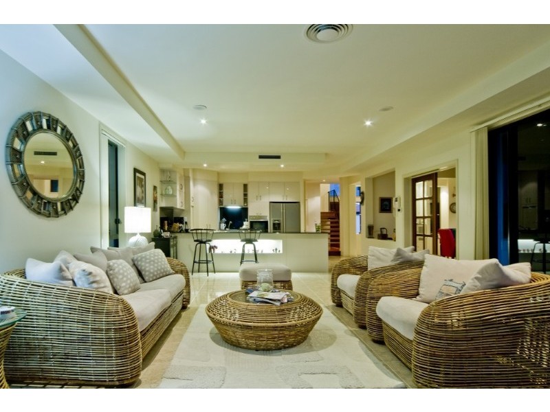 37 The Sovereign Mile, Paradise Point QLD 4216