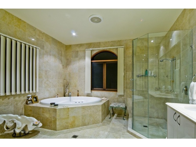 37 The Sovereign Mile, Paradise Point QLD 4216