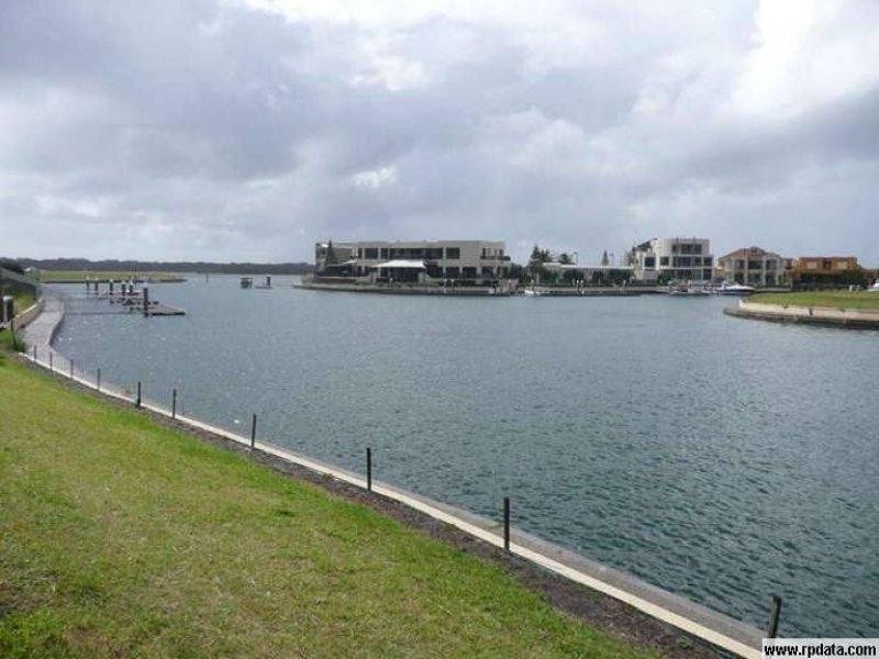 Sovereign Islands QLD 4216