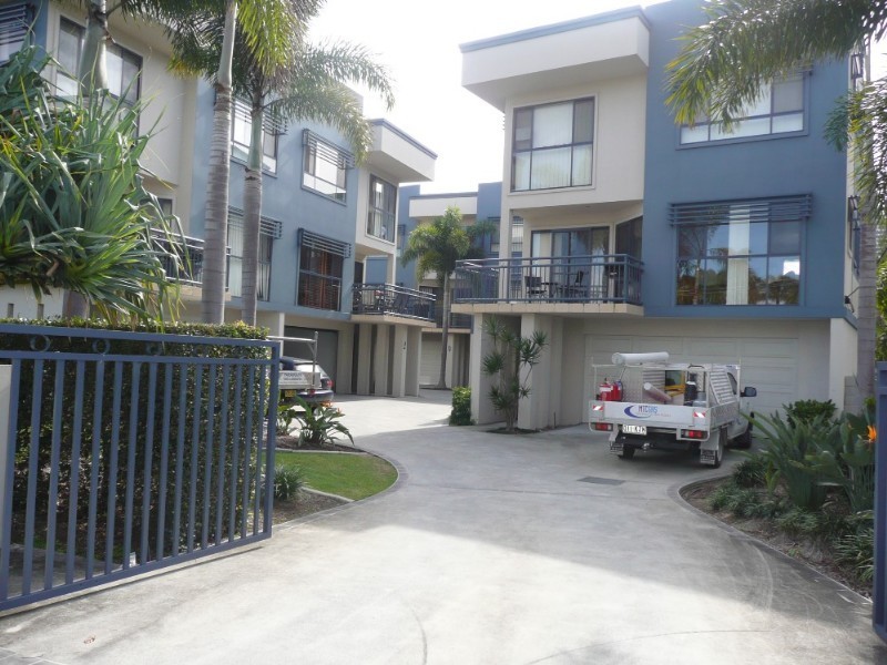 6/5 Taylor Street, Biggera Waters QLD 4216