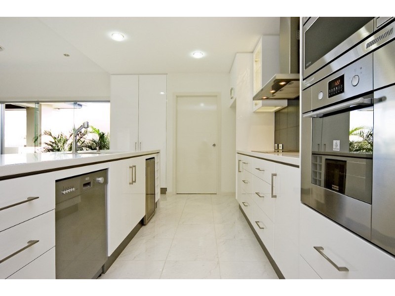 Hope Island QLD 4212