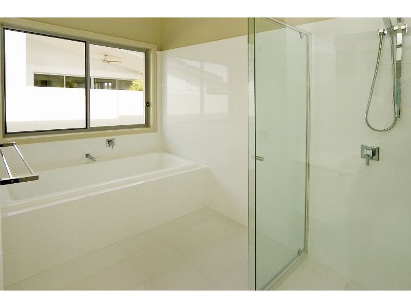 Hope Island QLD 4212