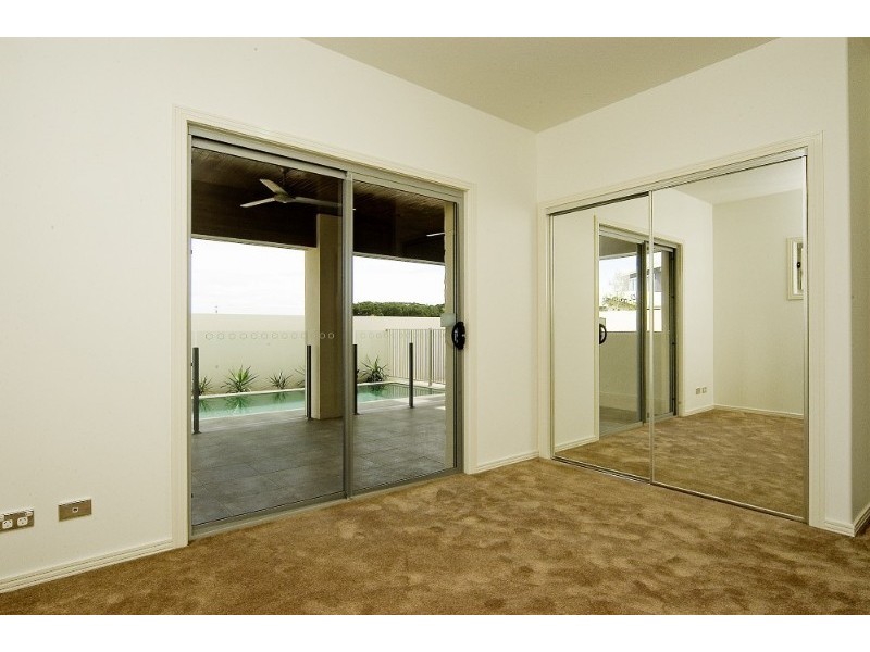 Hope Island QLD 4212