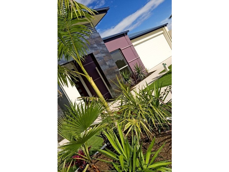 Hope Island QLD 4212