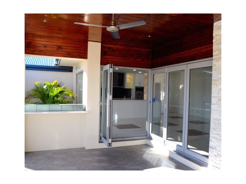 Hope Island QLD 4212