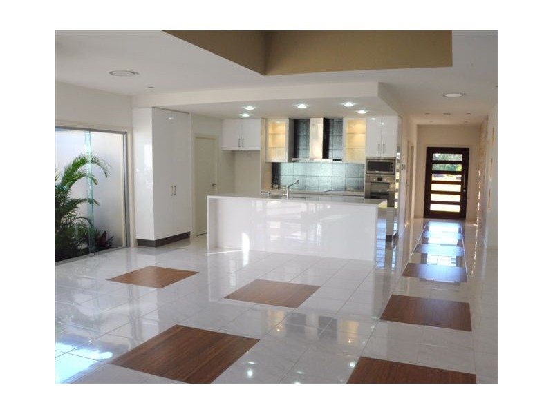 Hope Island QLD 4212