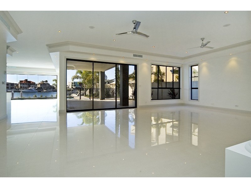 Paradise Point QLD 4216