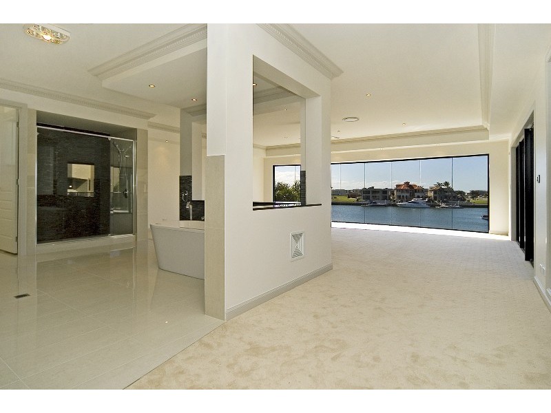 Paradise Point QLD 4216