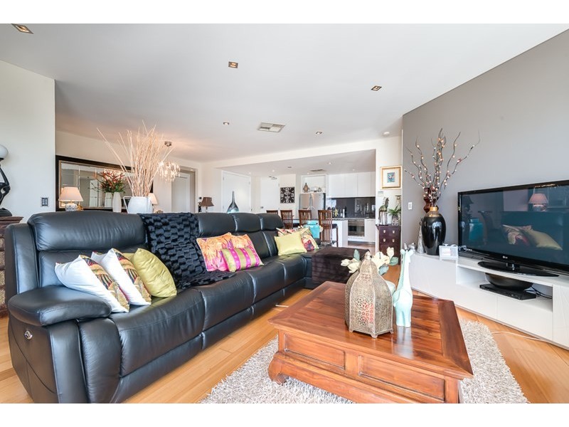 5/32-34 Oatland Esplanade, Runaway Bay QLD 4216