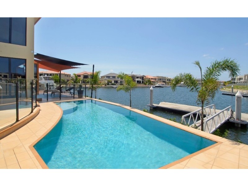 47 King Charles Drive, Paradise Point QLD 4216