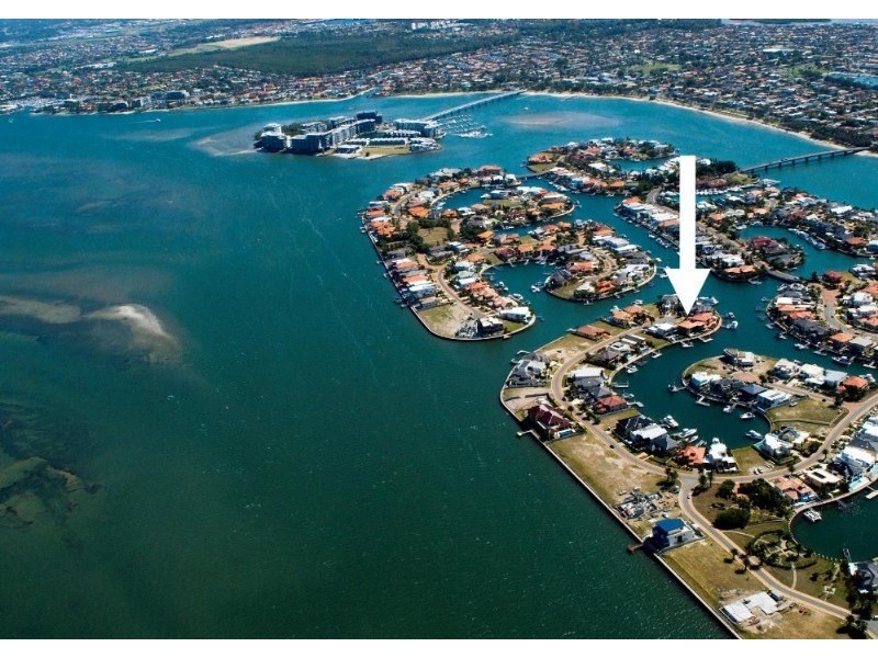 47 King Charles Drive, Paradise Point QLD 4216
