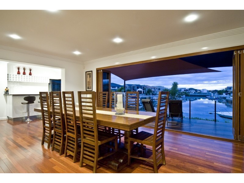 47 King Charles Drive, Paradise Point QLD 4216