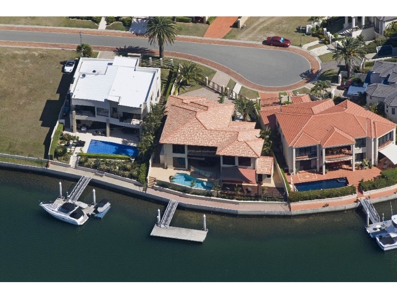47 King Charles Drive, Paradise Point QLD 4216