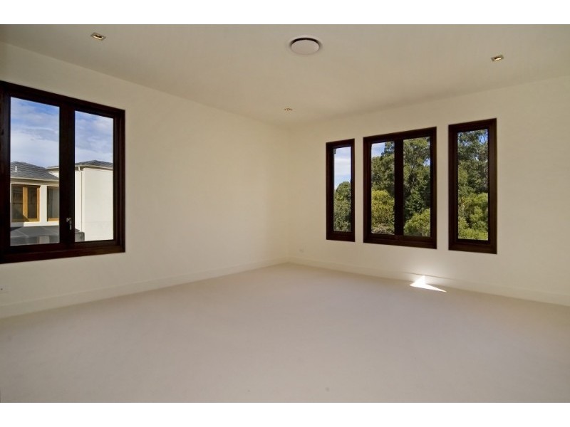 Hope Island QLD 4212