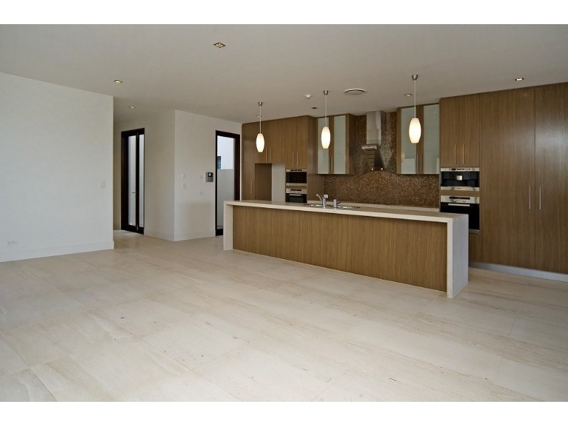 Hope Island QLD 4212