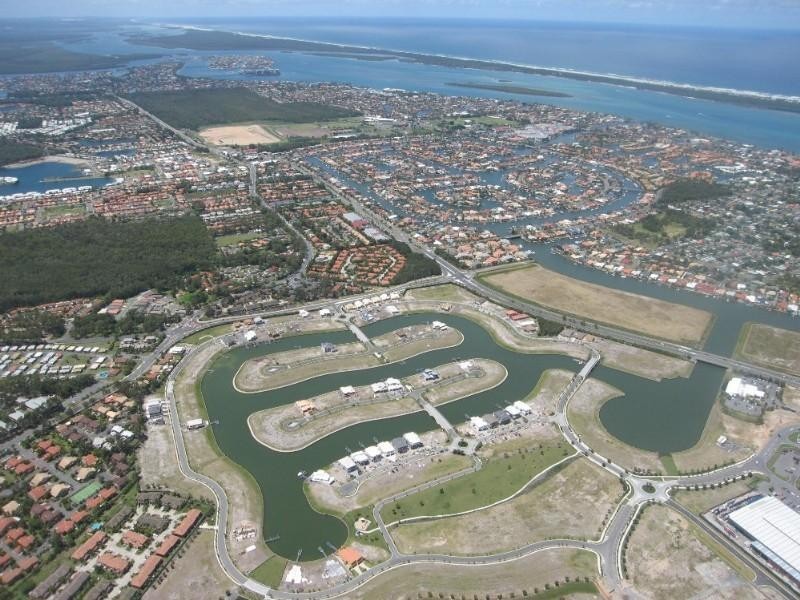 13 South Quay Drive, Biggera Waters QLD 4216