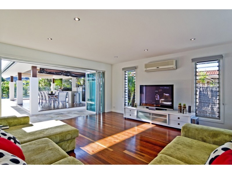 Hollywell QLD 4216