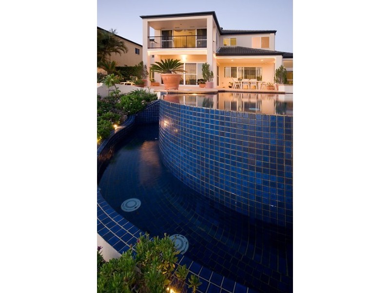 30 King Arthurs Court, Paradise Point QLD 4216