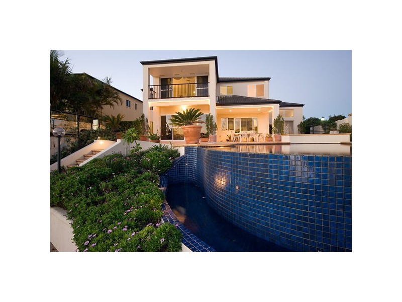 30 King Arthurs Court, Paradise Point QLD 4216