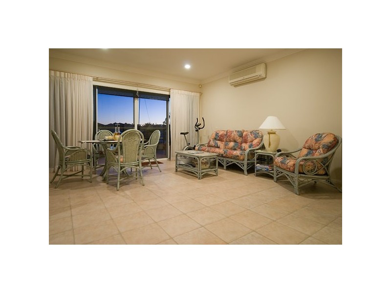 30 King Arthurs Court, Paradise Point QLD 4216