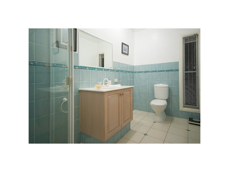 30 King Arthurs Court, Paradise Point QLD 4216