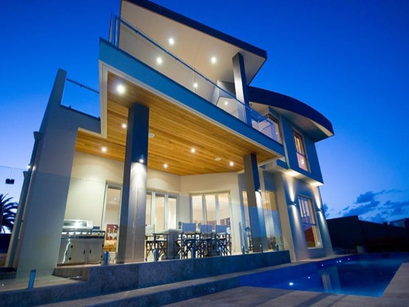 42 Royal Albert Crescent, Paradise Point QLD 4216