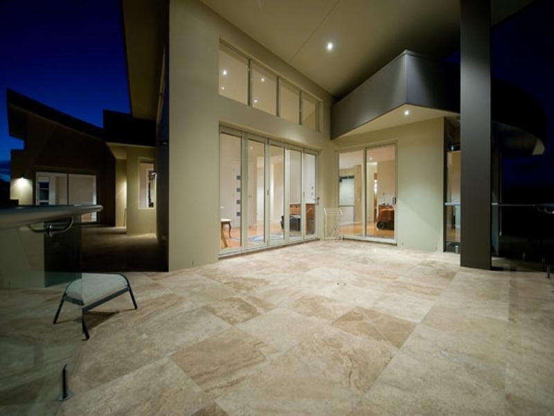 42 Royal Albert Crescent, Paradise Point QLD 4216