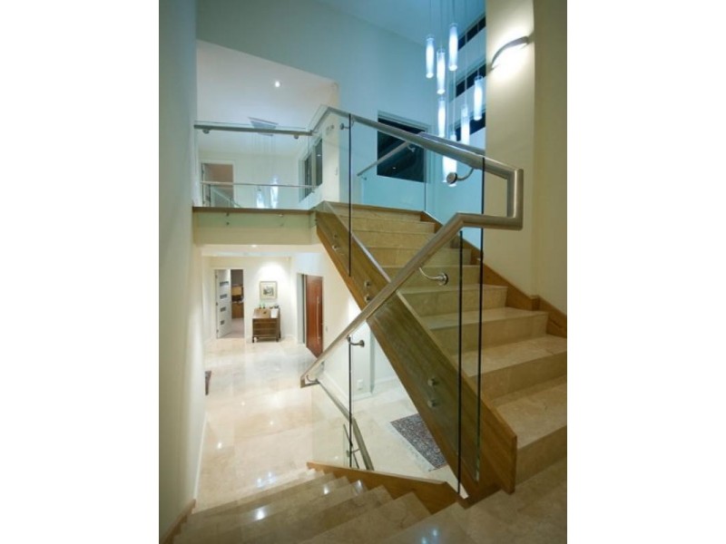 42 Royal Albert Crescent, Paradise Point QLD 4216