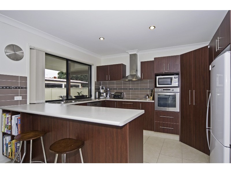 46 Annerley Avenue, Runaway Bay QLD 4216
