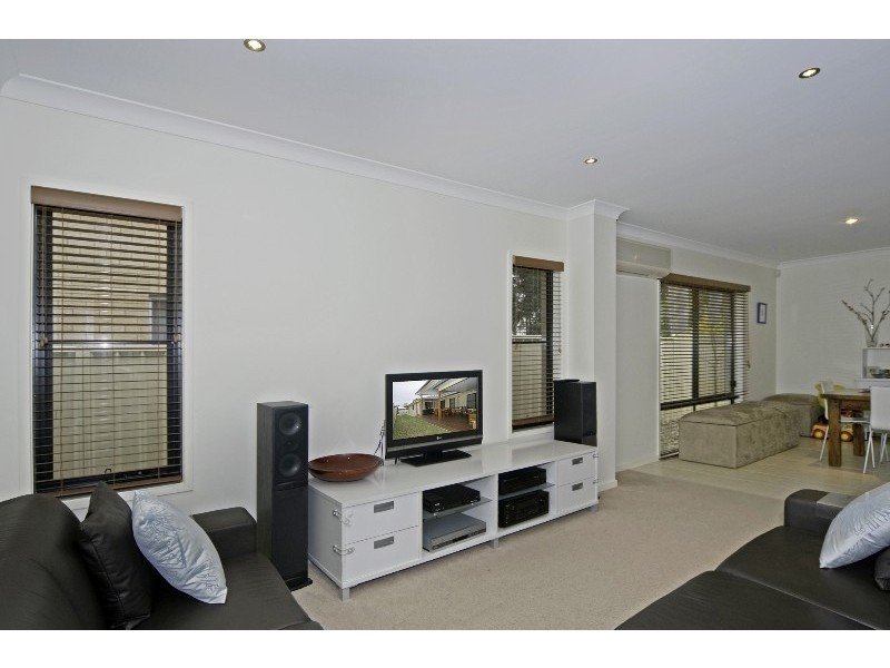 46 Annerley Avenue, Runaway Bay QLD 4216