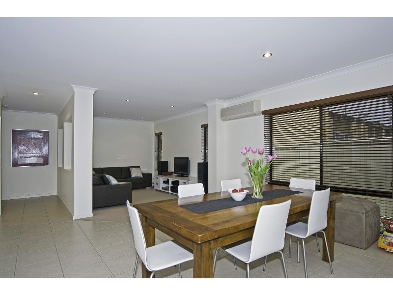 46 Annerley Avenue, Runaway Bay QLD 4216