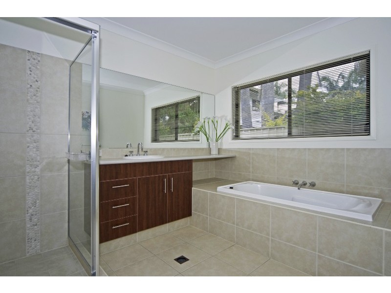 46 Annerley Avenue, Runaway Bay QLD 4216